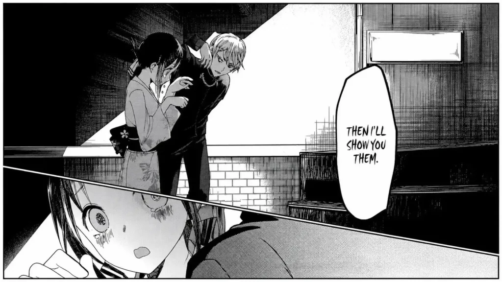 صحنه‌ای از مانگای Kaguya-sama: Love Is War که میوکی شیروگانه در حال نزدیک شدن به کاگویا شینومیا است و واکنش غافلگیرشده کاگویا در پنل پایینی دیده می‌شود.