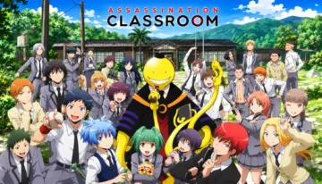 تصویر گروهی از شخصیت‌های اصلی Assassination Classroom در مقابل ساختمان کلاس 3-E؛ کورو-سنسی در مرکز تصویر با لبخند معروفش ایستاده و دانش‌آموزان کلاس در اطراف او با حالت‌های شاد و پرانرژی دیده می‌شوند. پس‌زمینه شامل مدرسه‌ای چوبی، طبیعت سرسبز و کوهستانی زیر آسمانی آبی و روشن است.